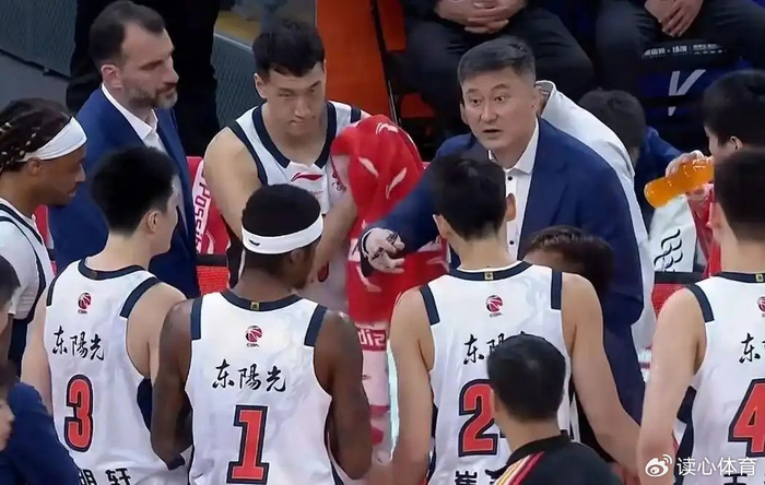 开云官方直播-杜锋成最佳教练候选，2队邀杨鸣执教，福建挽留2功臣，北京放烟幕弹|季后赛|北京首钢|广东宏远|常规赛|新疆广汇_新浪体育_新浪新闻